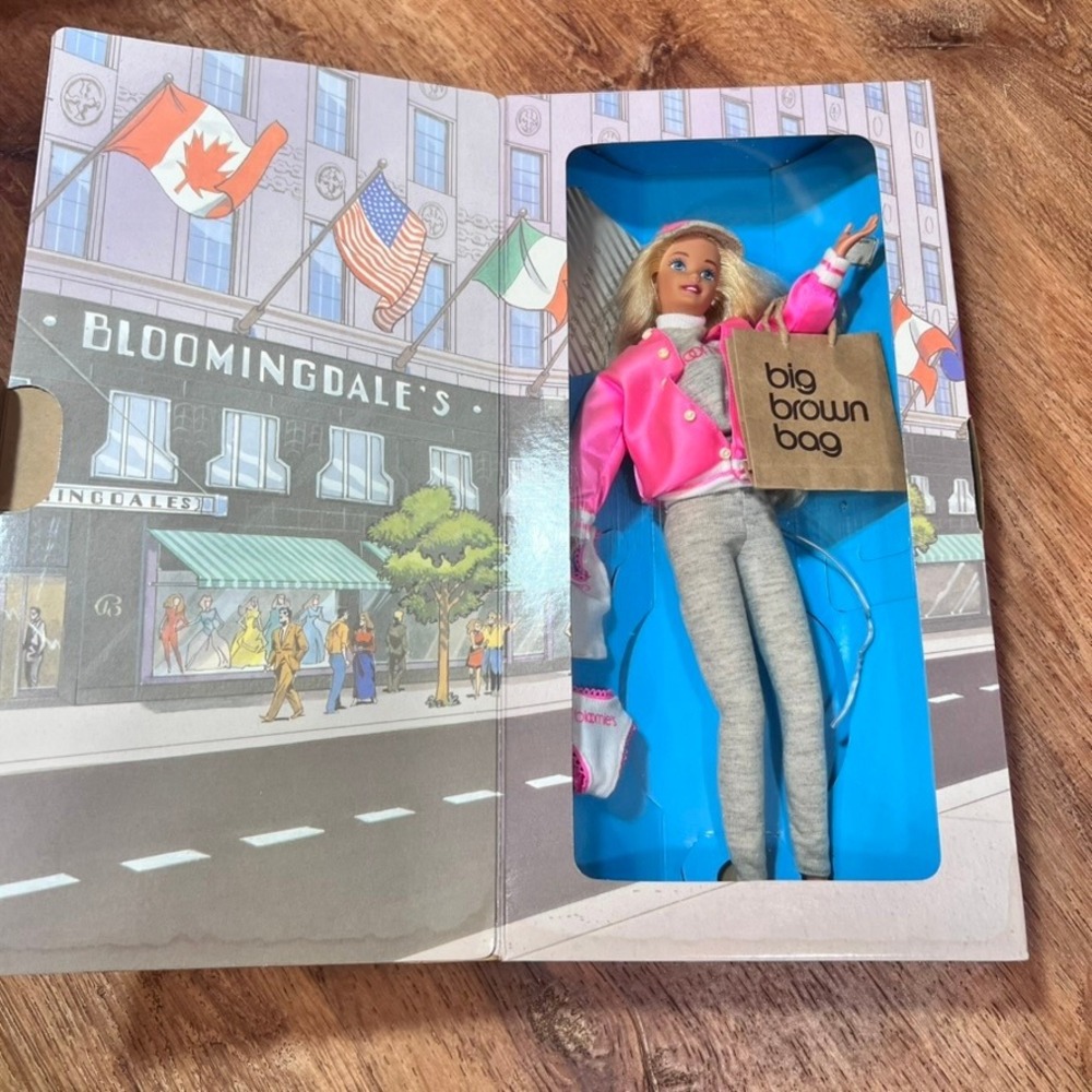 VTG Mattel Barbie at Bloomingdales Doll OS Pink 1996 Special Edition 16290 FLAW - Picture 5 of 7
